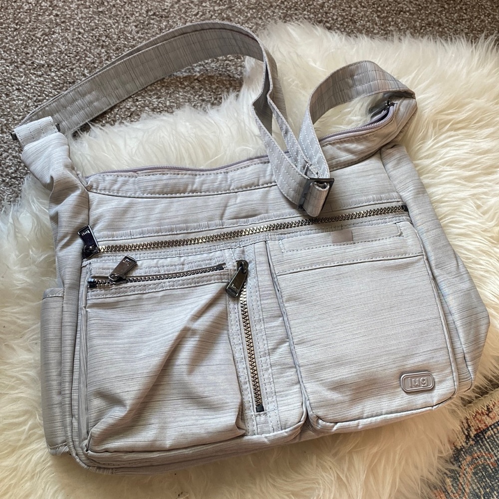 Lug crossbody bag, light grey